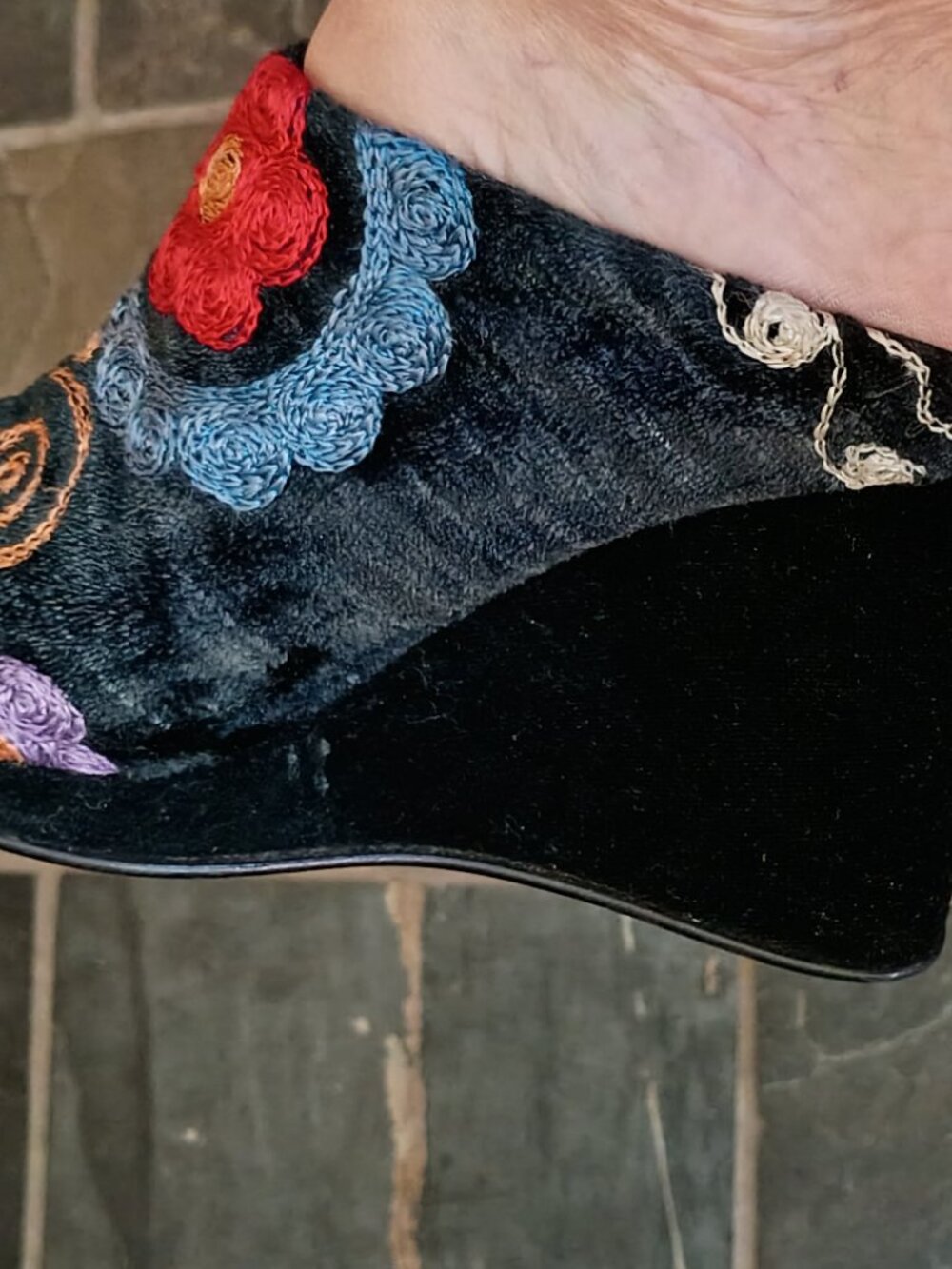 Zeyzani one of a kind Suzani embroidered wedge Size 39 / 8.5 US - Picture 6 of 10